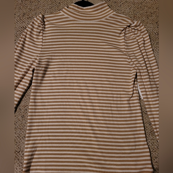 Beige & White Gap Turtleneck - Picture 2 of 5
